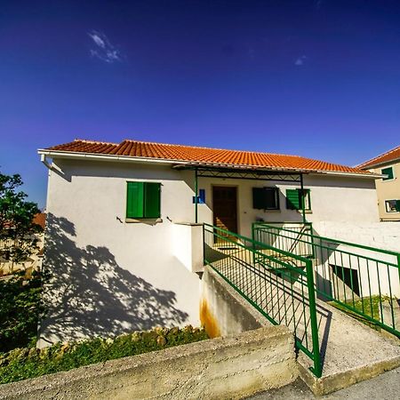 Apartments With A Parking Space Postira, Brac - 18472 Екстериор снимка