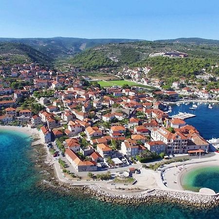 Apartments With A Parking Space Postira, Brac - 18472 Екстериор снимка